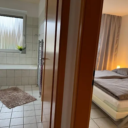 Ruhrpott Residenz - 3 Zimmer Suite - 70Qm Mit Balkon Oberhausen  Exterior photo